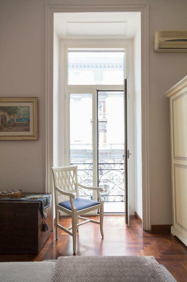Bianchi Mediterranei B&B Naples Extérieur photo